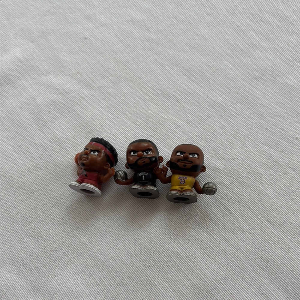 Mini Basketball Player Figurines Set